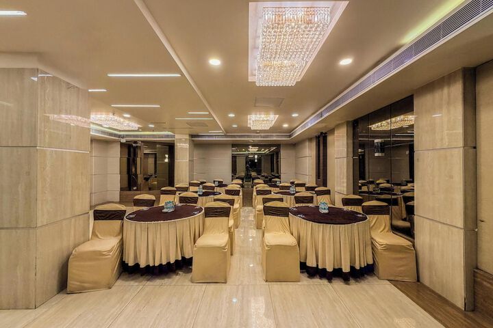 Ballroom/Hall 47 of 55