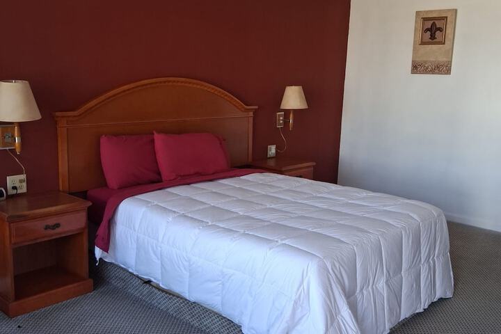 Room 9 of 15