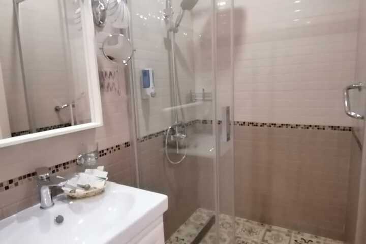 Room 10 of 10