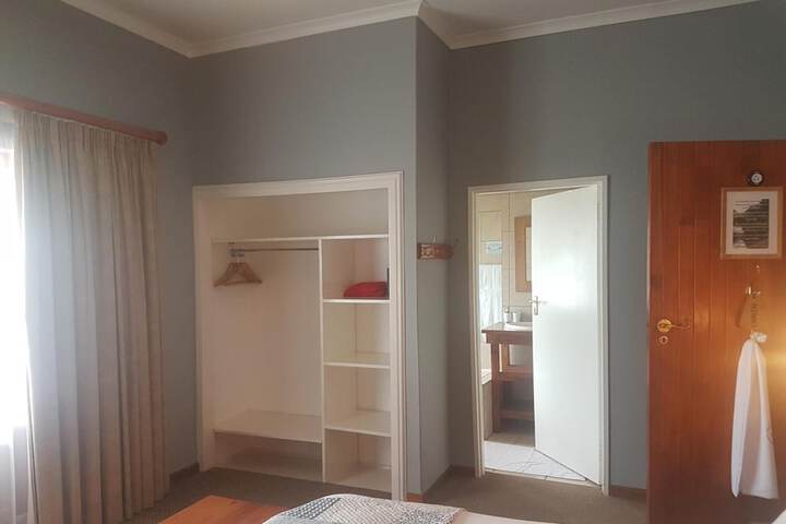 Room 12 of 63