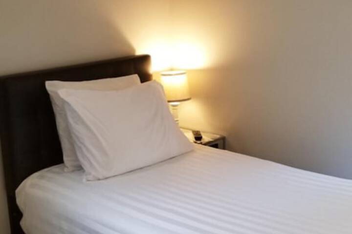 Room 18 of 43