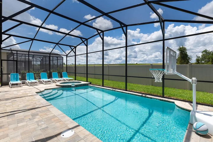 Pool 12 of 23