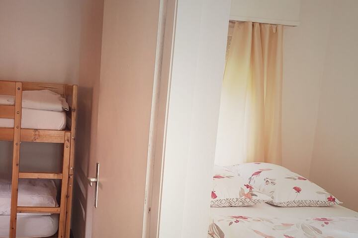Room 12 of 26
