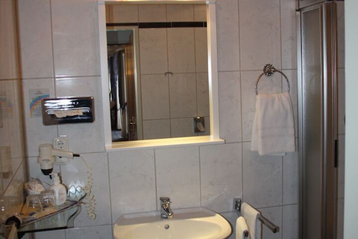 Room 20 of 45