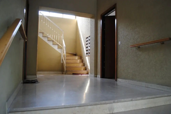 Room 12 of 20