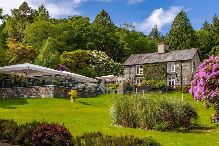Image of Aberdunant Hall