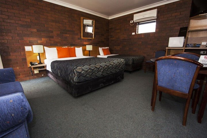 Room 37 of 87