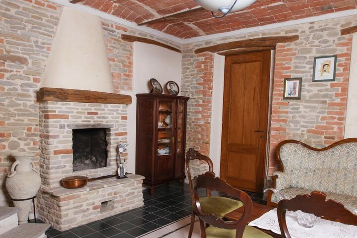 Room 18 of 38