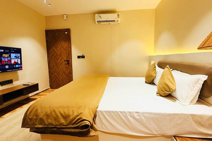 Room 65 of 104
