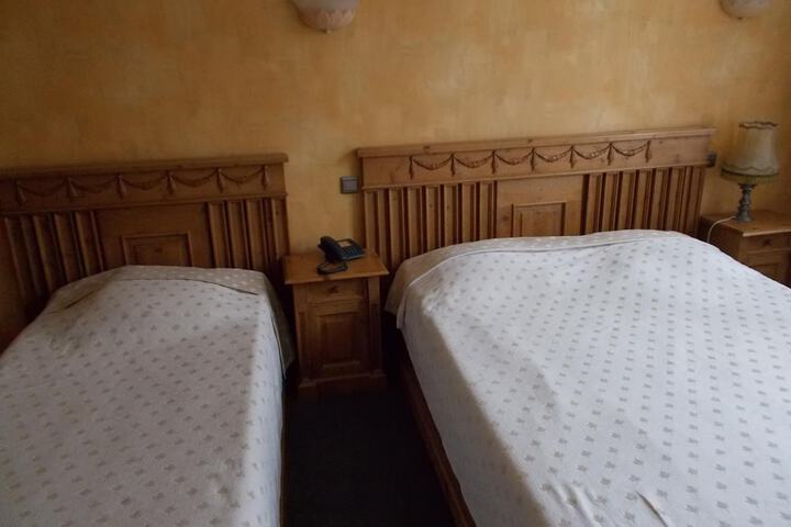 Room 14 of 35