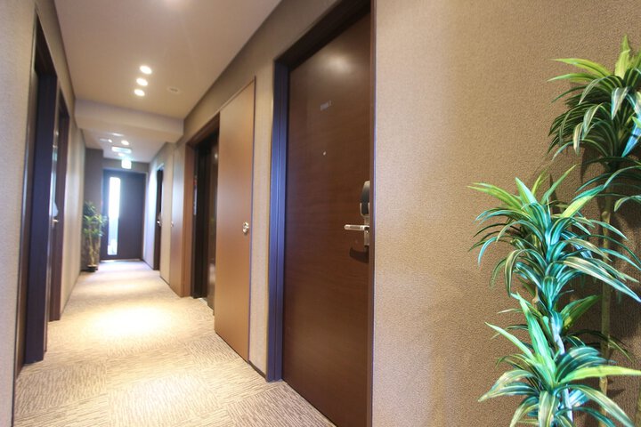 Ballroom/Hall 24 of 28
