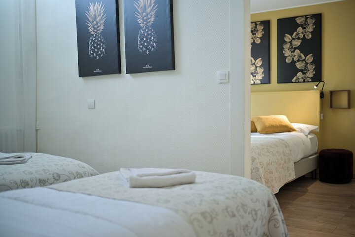 Room 10 of 48