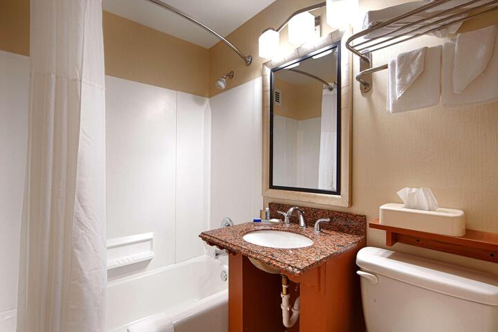 2 Double Beds Larger Room Table and Chairs Refrigerator, Continental Breakfast (8 of 8)