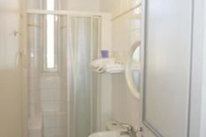 Room 3 of 21