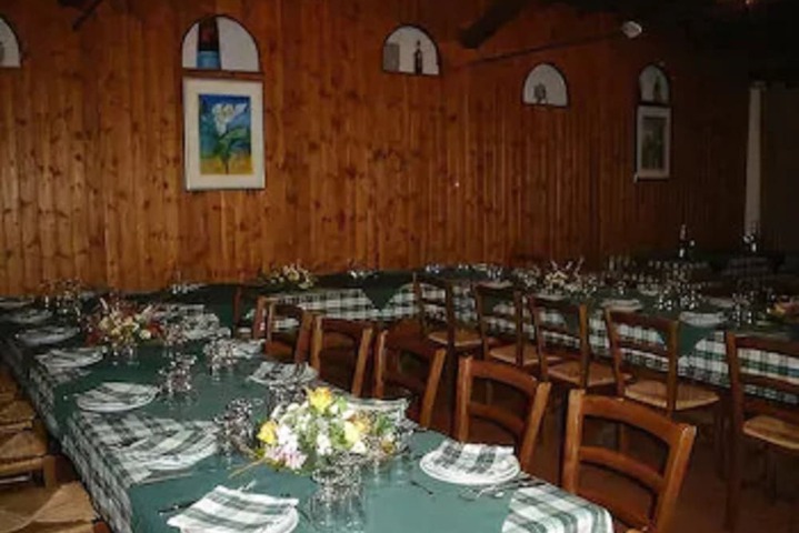 Dining 40 of 72