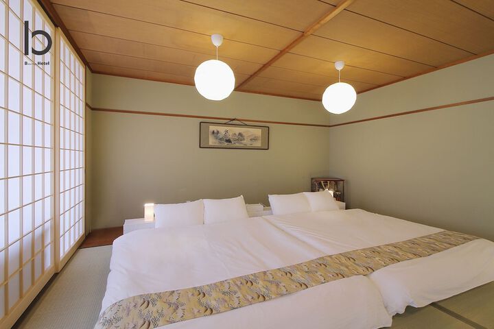 Room 25 of 219