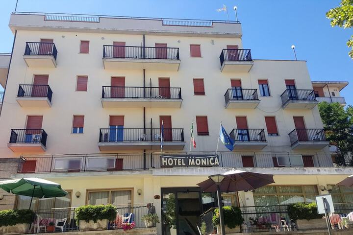 Hotel 34 of 35