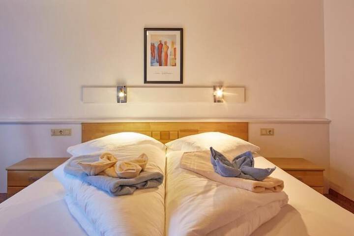 Room 5 of 48