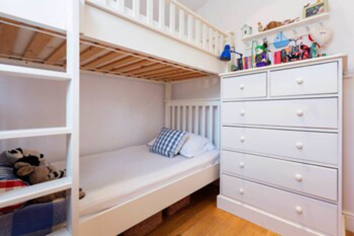 Room 16 of 19