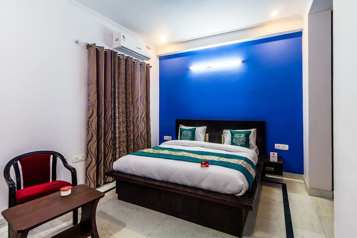Room 10 of 29