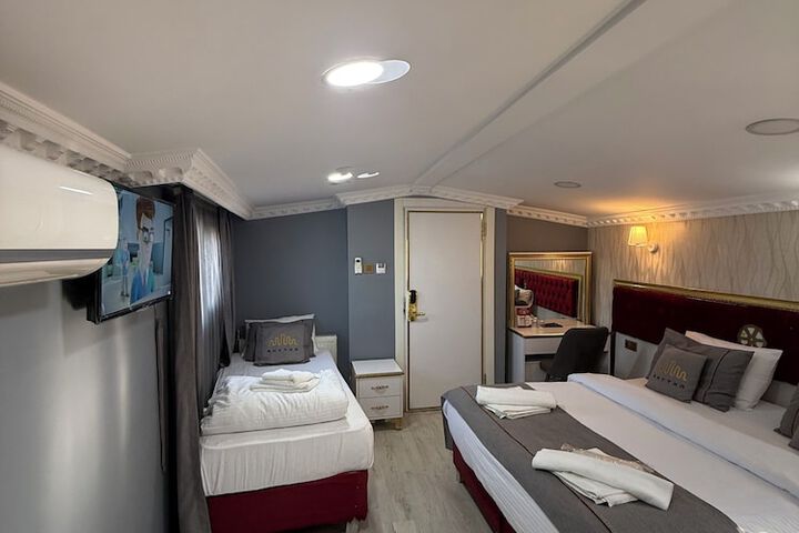 Room 72 of 110