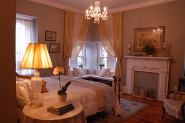Room 12 of 22