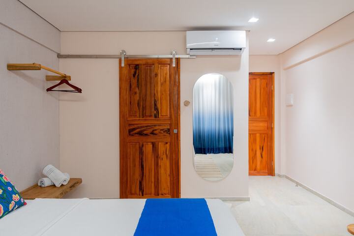 Room 4 of 86