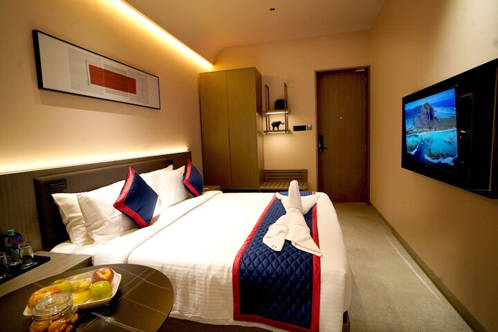 Room 35 of 69