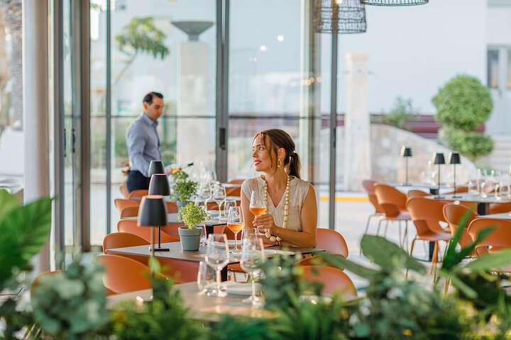 Dining 44 of 74