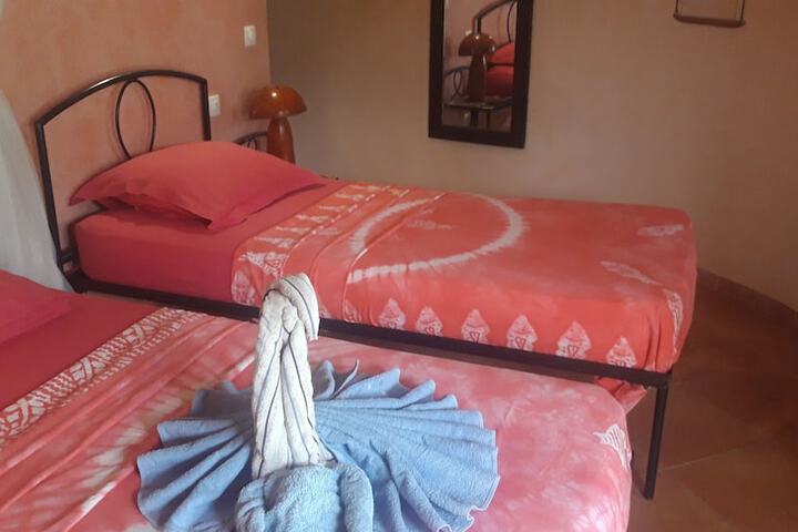 Room 12 of 82