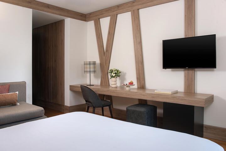 Room 13 of 72