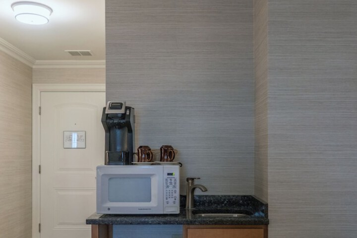 Room 119 of 251