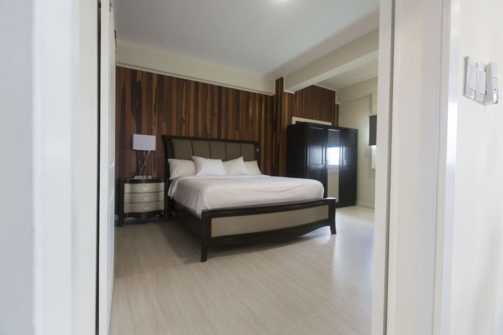 Room 7 of 34