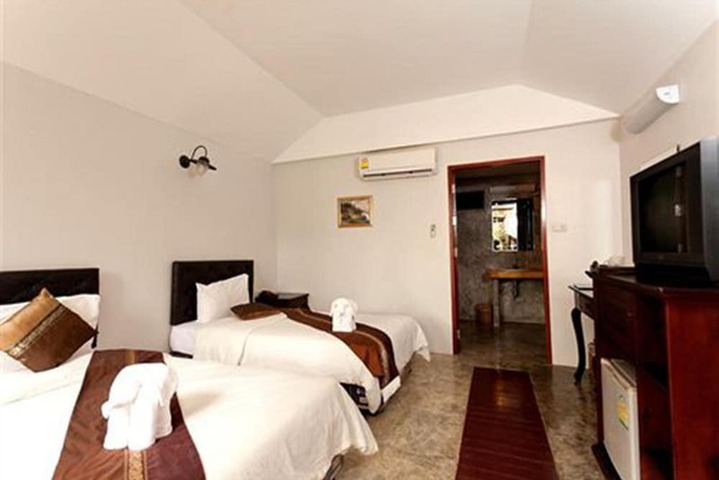 Room 19 of 93