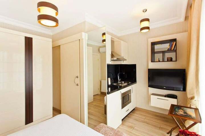 Room 16 of 26