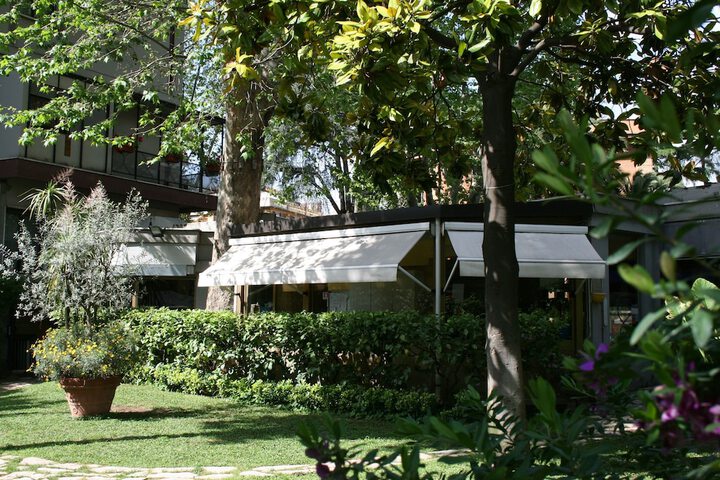 Hotel Exterior 48 of 61