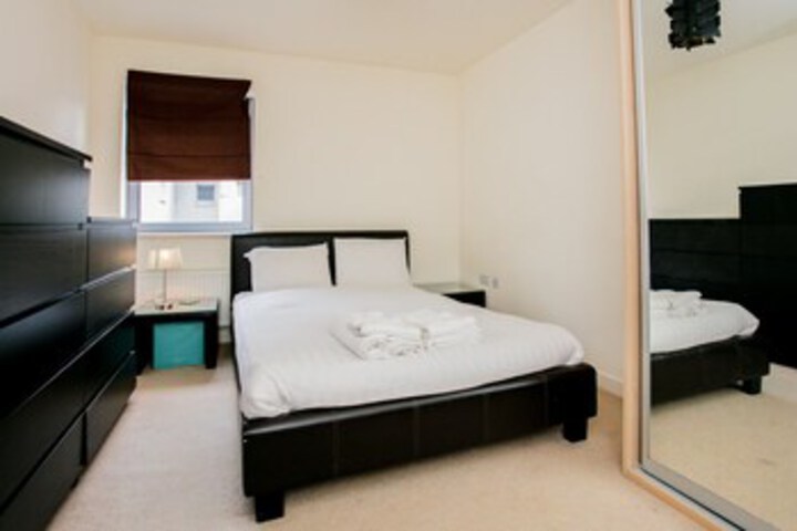 Room 11 of 14