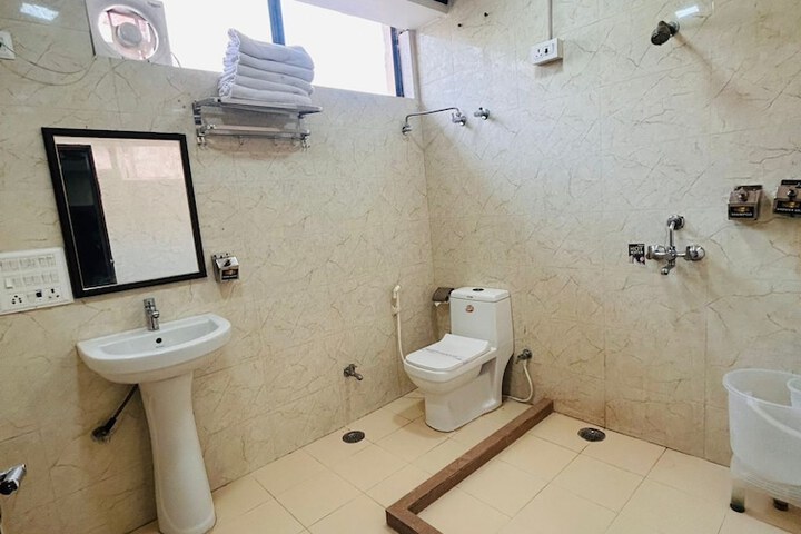 Room 50 of 92