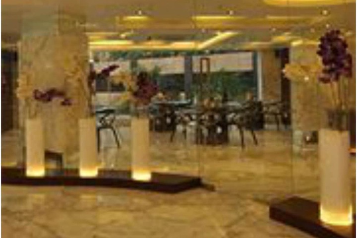 Hotel Interior 6 of 31