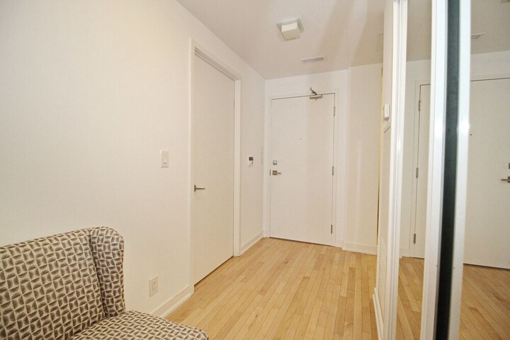 Room 35 of 69
