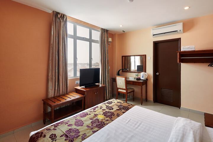 Room 18 of 30