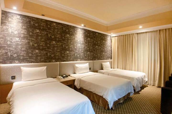 Room 29 of 48