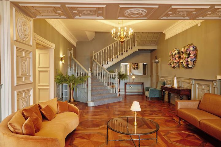 Lobby Entry