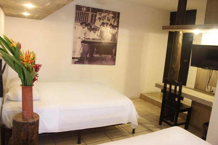 Room 4 of 34