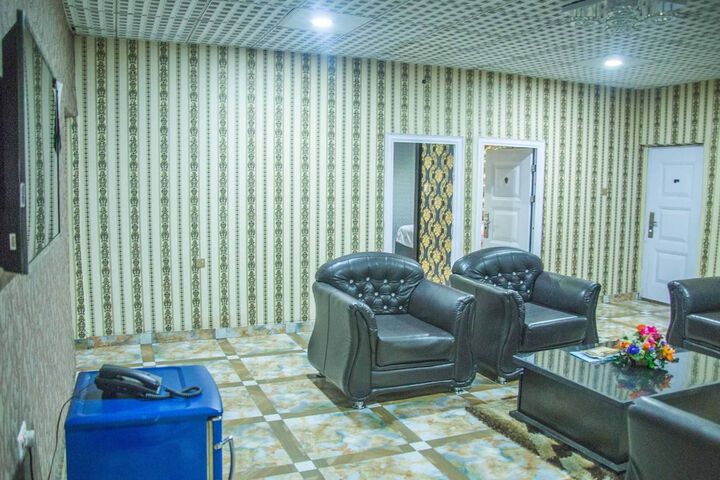 Room 41 of 48