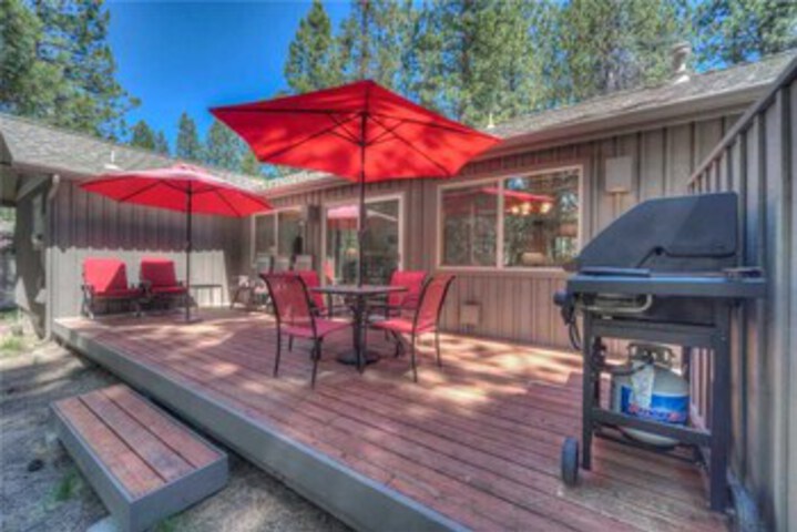 Terrace/Patio 2 of 18