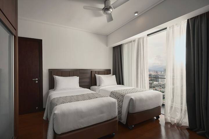 Room 21 of 57