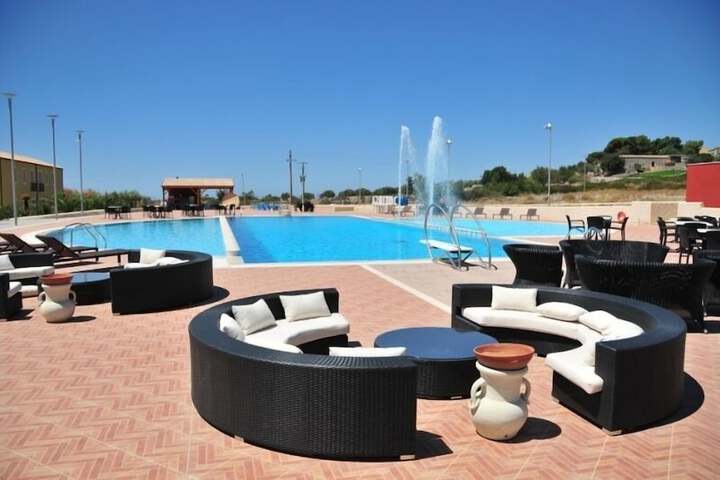 Pool 57 of 96