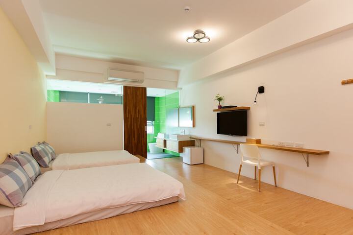 Room 37 of 42