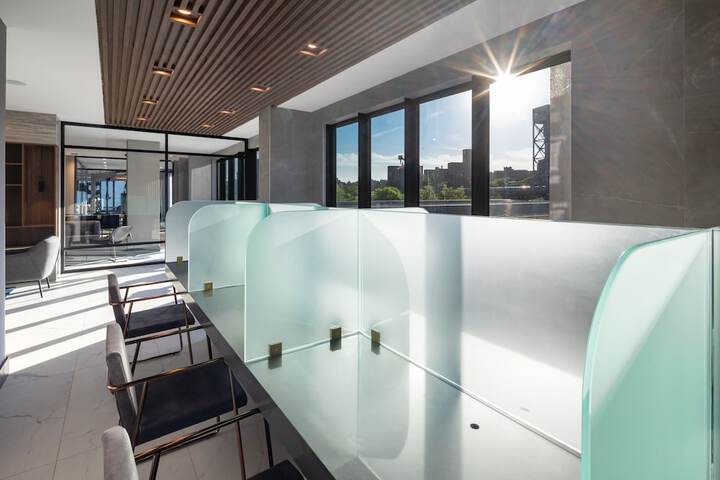 Business Center 107 of 110